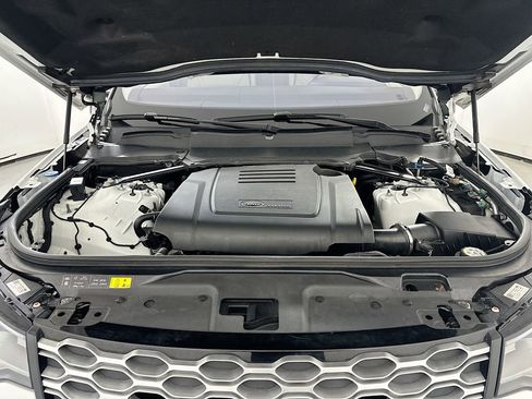 Used 2021 Land Rover Discovery S image 32