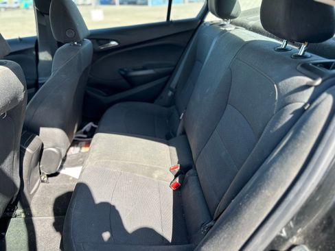Used 2018 Chevrolet Cruze LS FWD image 11