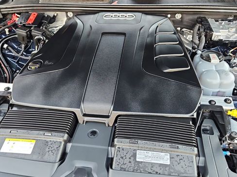 Certified 2025 Audi Q7 2.0T Premium w/ Convenience Plus Package image 29