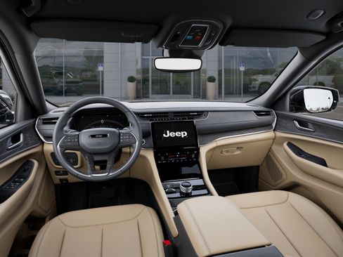 New 2025 Jeep Grand Cherokee Limited w/ MOPAR Finishing Package AWD/4WD image 23