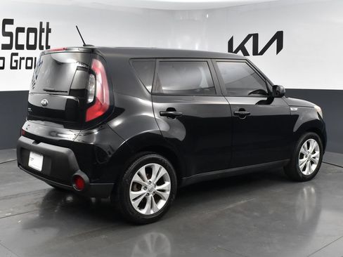 Used 2015 Kia Soul + FWD image 5