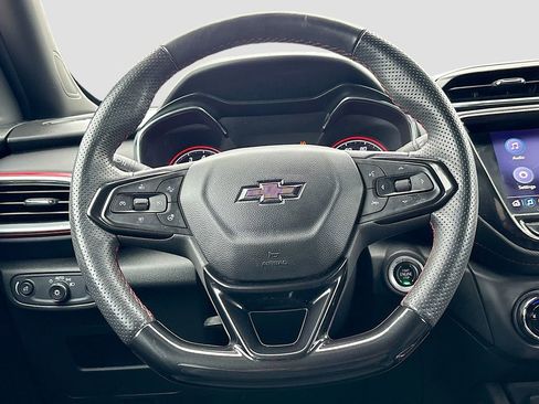 Used 2023 Chevrolet TrailBlazer RS w/ Sun and Liftgate Package image 11