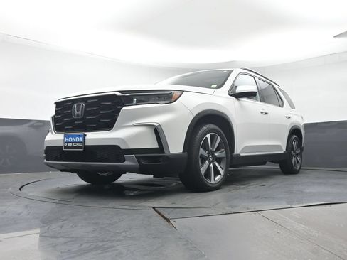 Used 2023 Honda Pilot Elite image 32