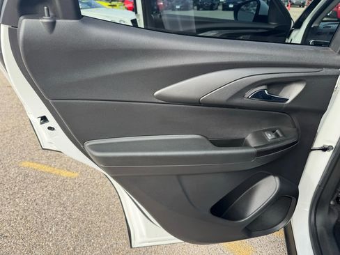 Used 2022 Chevrolet TrailBlazer LT w/ Convenience Package image 21