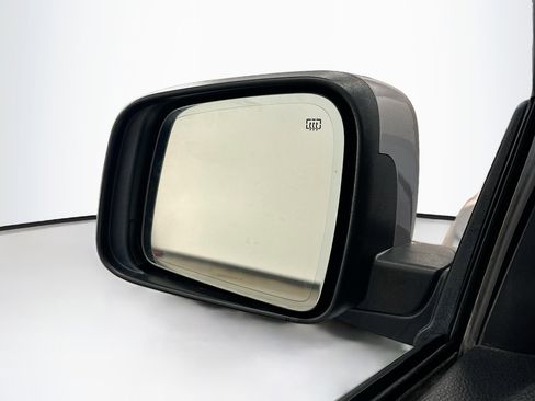 Used 2015 Dodge Durango Limited w/ Nav & Power Liftgate Group image 16