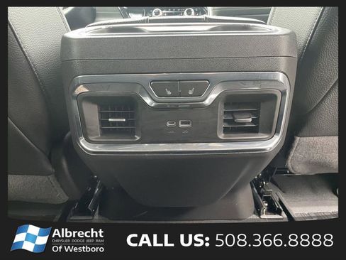 Used 2023 GMC Sierra 1500 Denali w/ Technology Package AWD/4WD image 23