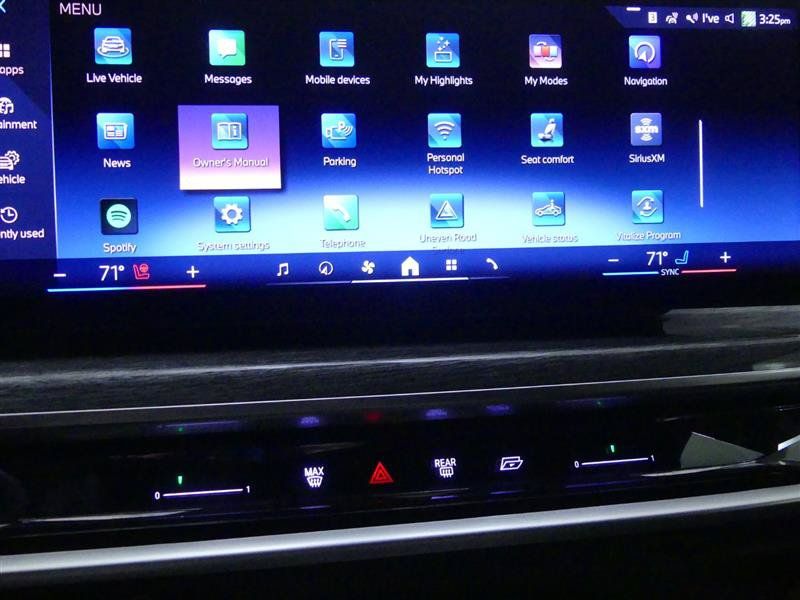 Used 2023 BMW i7 xDrive60 AWD/4WD image 17