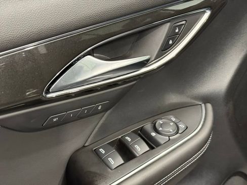 Used 2025 Buick Envision Preferred image 14