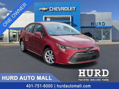 Used 2025 Toyota Corolla LE image 1