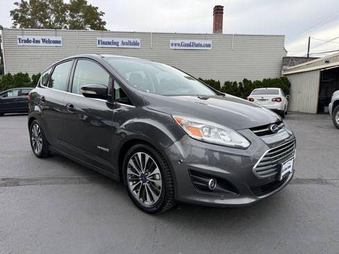 Used 2017 Ford C-MAX Titanium w/ Equipment Group 301A FWD image 5