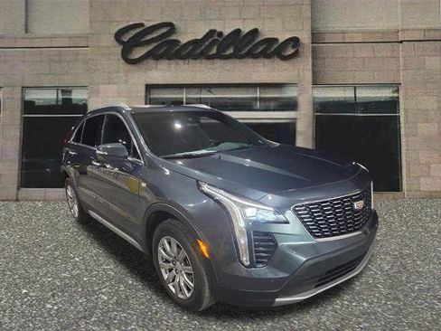 Used 2021 Cadillac XT4 Premium Luxury w/ Cold Weather Package image 7
