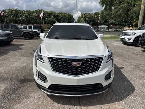 Used 2021 Cadillac XT5 Premium Luxury FWD image 2