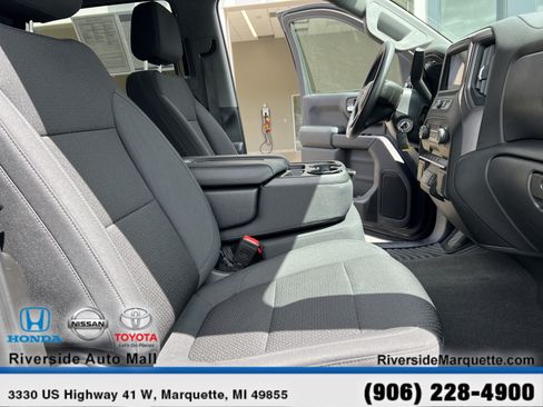 Used 2021 Chevrolet Silverado 1500 Custom Trail Boss AWD/4WD image 25