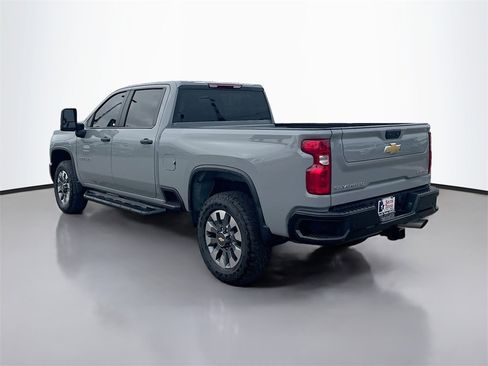 Used 2025 Chevrolet Silverado 2500 Custom w/ Custom Value Package image 5