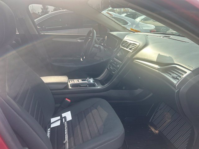 Used 2020 Ford Fusion SE FWD image 7