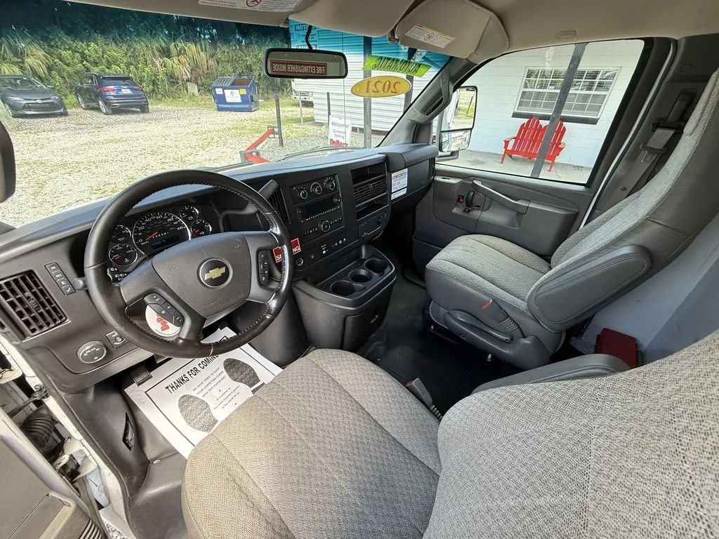 Used 2021 Chevrolet Express 3500 w/ Power Convenience Package RWD image 18
