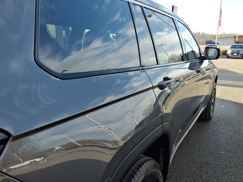 Used 2024 Jeep Grand Cherokee L Limited w/ Luxury Tech Group II image 20