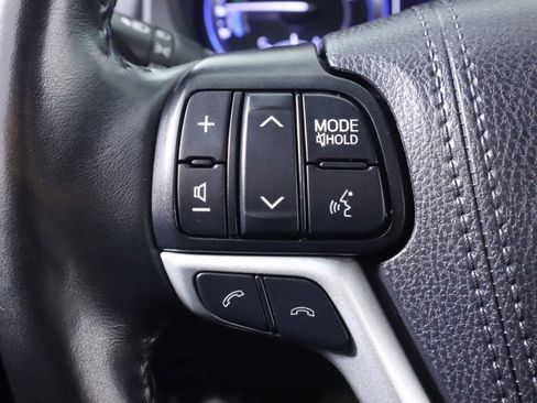 Used 2019 Toyota Highlander Limited AWD/4WD image 13