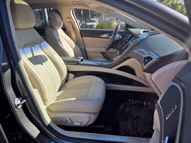 Used 2017 Lincoln MKZ Reserve FWD image 19
