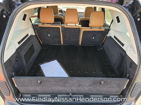 Used 2019 Land Rover Discovery HSE AWD/4WD image 15