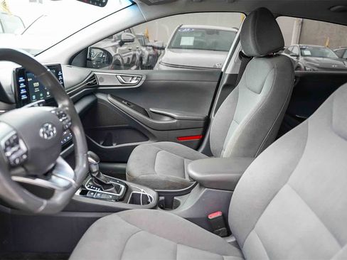 Used 2020 Hyundai Ioniq SEL image 17
