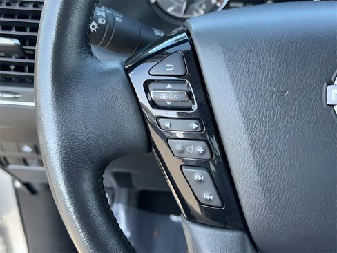 Used 2023 Nissan Armada SL w/ Captain's Chairs Package image 17