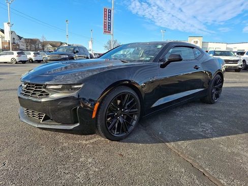 Used 2020 Chevrolet Camaro LT image 3