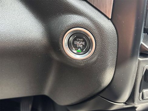 Used 2019 GMC Sierra 1500 Denali w/ Driver Alert Package II image 30