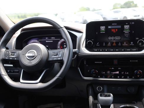 Used 2023 Nissan Rogue Platinum w/ Platinum Premium Package AWD/4WD image 24
