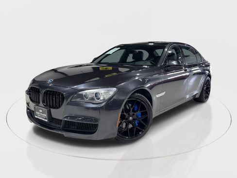 Used 2013 BMW 740Li image 2