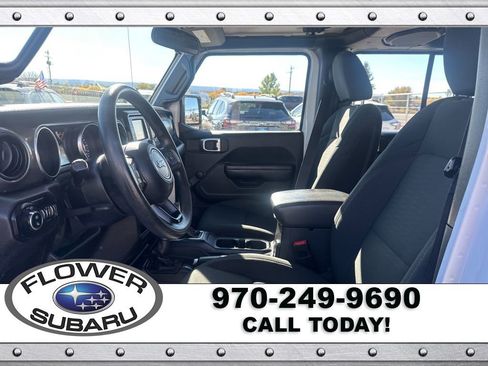 Used 2020 Jeep Gladiator Sport image 22