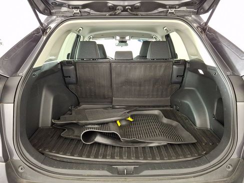 Used 2024 Toyota RAV4 LE AWD/4WD image 28