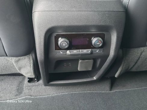 New 2025 GMC Acadia Elevation w/ Elevation Premium Package image 17