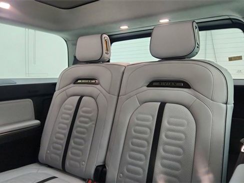 Used 2023 Rivian R1S Adventure image 31