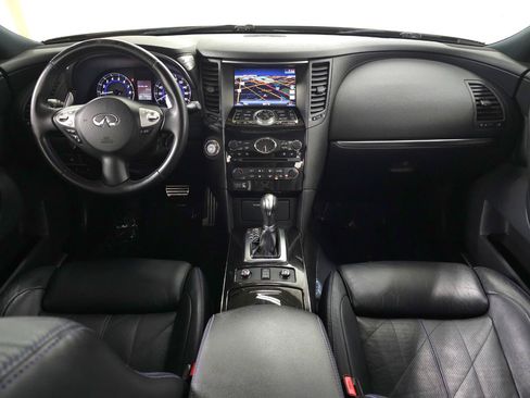Used 2017 INFINITI QX70 AWD w/ Premium Package image 16