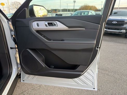 New 2026 Ford Explorer Active w/ Active Comfort Package image 23