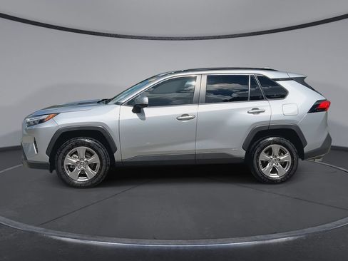 Used 2025 Toyota RAV4 LE AWD/4WD image 5