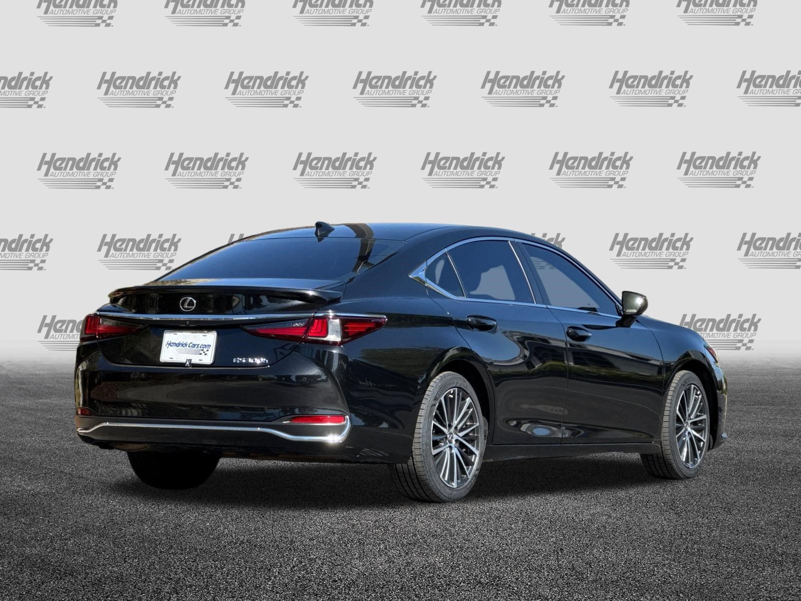 Used 2024 Lexus ES 300h w/ Premium Package FWD image 5