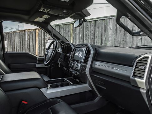 Used 2022 Ford F450 Lariat w/ Chrome Package image 12