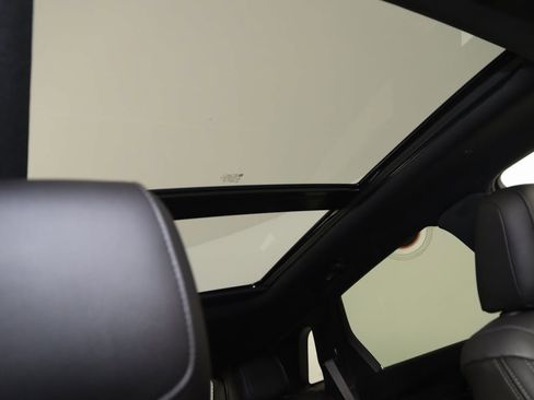 Used 2022 Cadillac XT5 Premium Luxury image 10