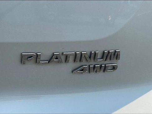 Used 2024 Nissan Pathfinder Platinum AWD/4WD image 23