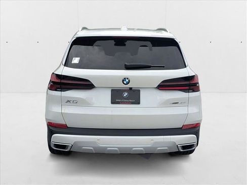 Used 2026 BMW X5 sDrive40i w/ Premium Package image 7