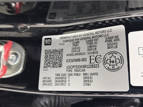 Used 2024 Chevrolet Colorado Trail Boss image 9