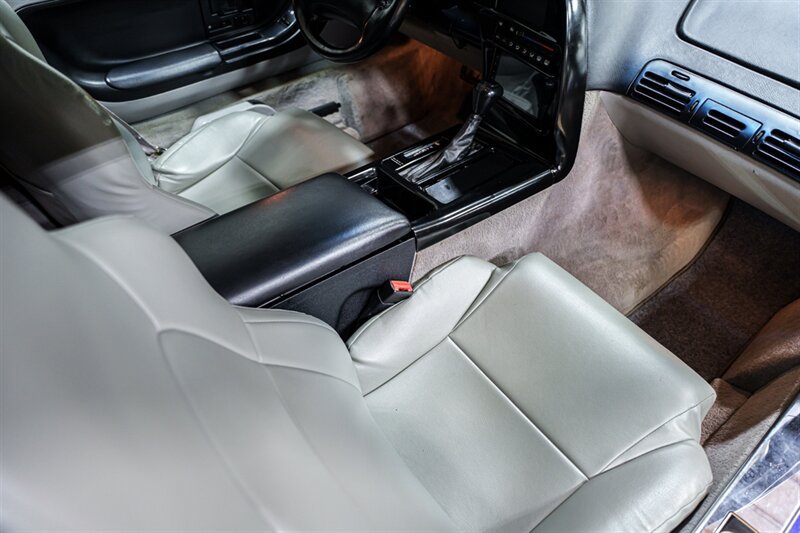 Used 1995 Chevrolet Corvette Coupe RWD image 24