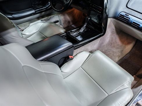 Used 1995 Chevrolet Corvette Coupe RWD image 24