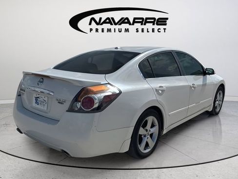 Used 2007 Nissan Altima 3.5 SE w/ Technology Pkg FWD image 4