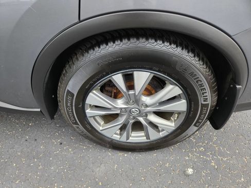 Used 2018 Nissan Murano SV AWD/4WD image 10