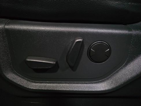 Used 2022 Ford F250 Lariat w/ Lariat Value Package image 30