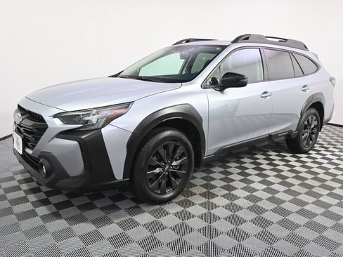 Certified 2024 Subaru Outback Onyx Edition AWD/4WD image 2