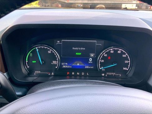 Used 2022 Ford Maverick Lariat w/ Lariat Luxury Package FWD image 21